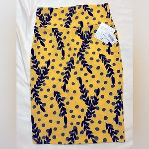 NWT Medium Cassie Skirt